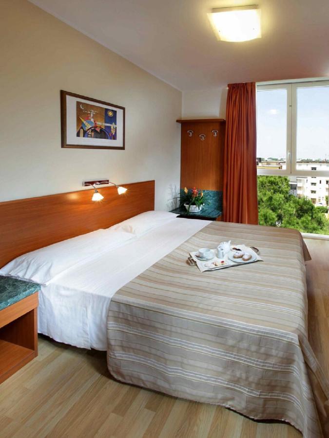 Hotel Bembo Бибионе Екстериор снимка