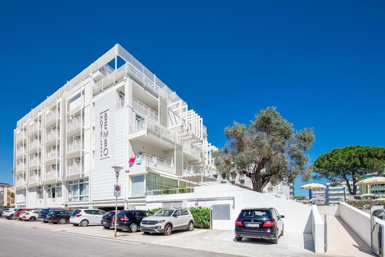 Hotel Bembo Бибионе Екстериор снимка