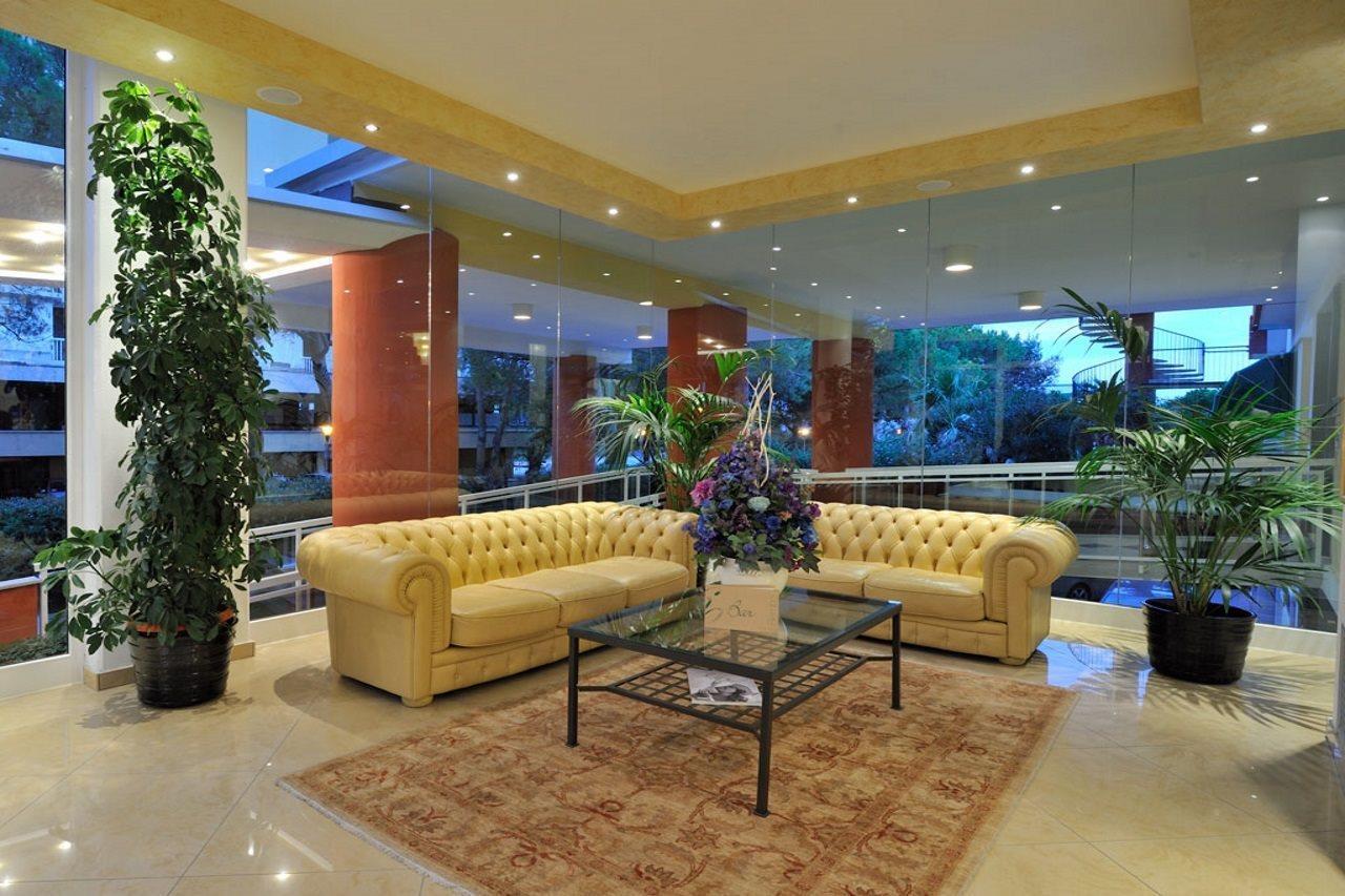 Hotel Bembo Бибионе Екстериор снимка